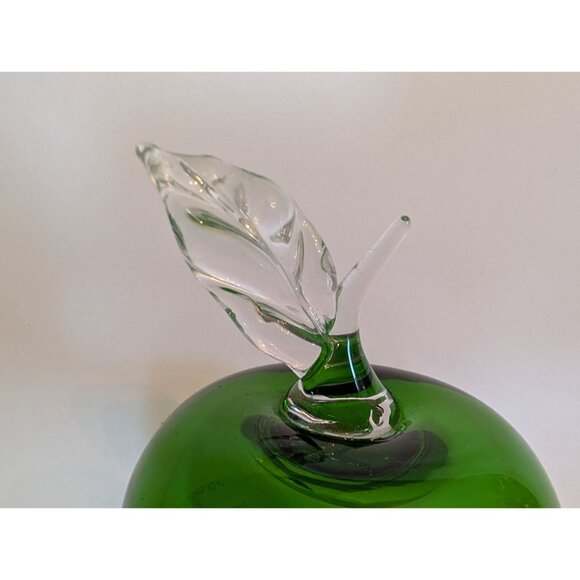 Green Glass Apple Paperweight With Clear Leaf Stem - Picture 3 of 9